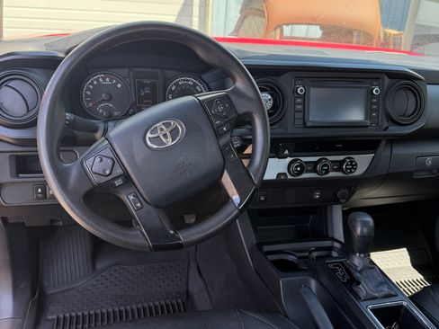 Used 2018 Toyota Tacoma SR RWD image 13