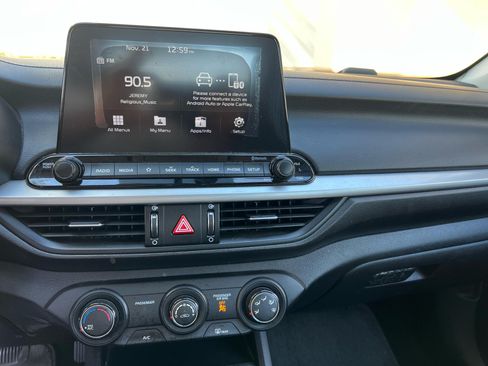 Used 2020 Kia Forte LXS image 9