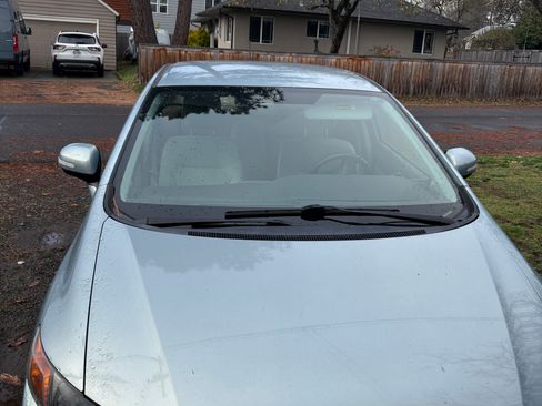 Used 2012 Honda Civic Hybrid Sedan image 5