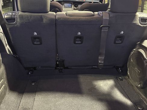 Used 2020 Jeep Wrangler Unlimited Sport image 6