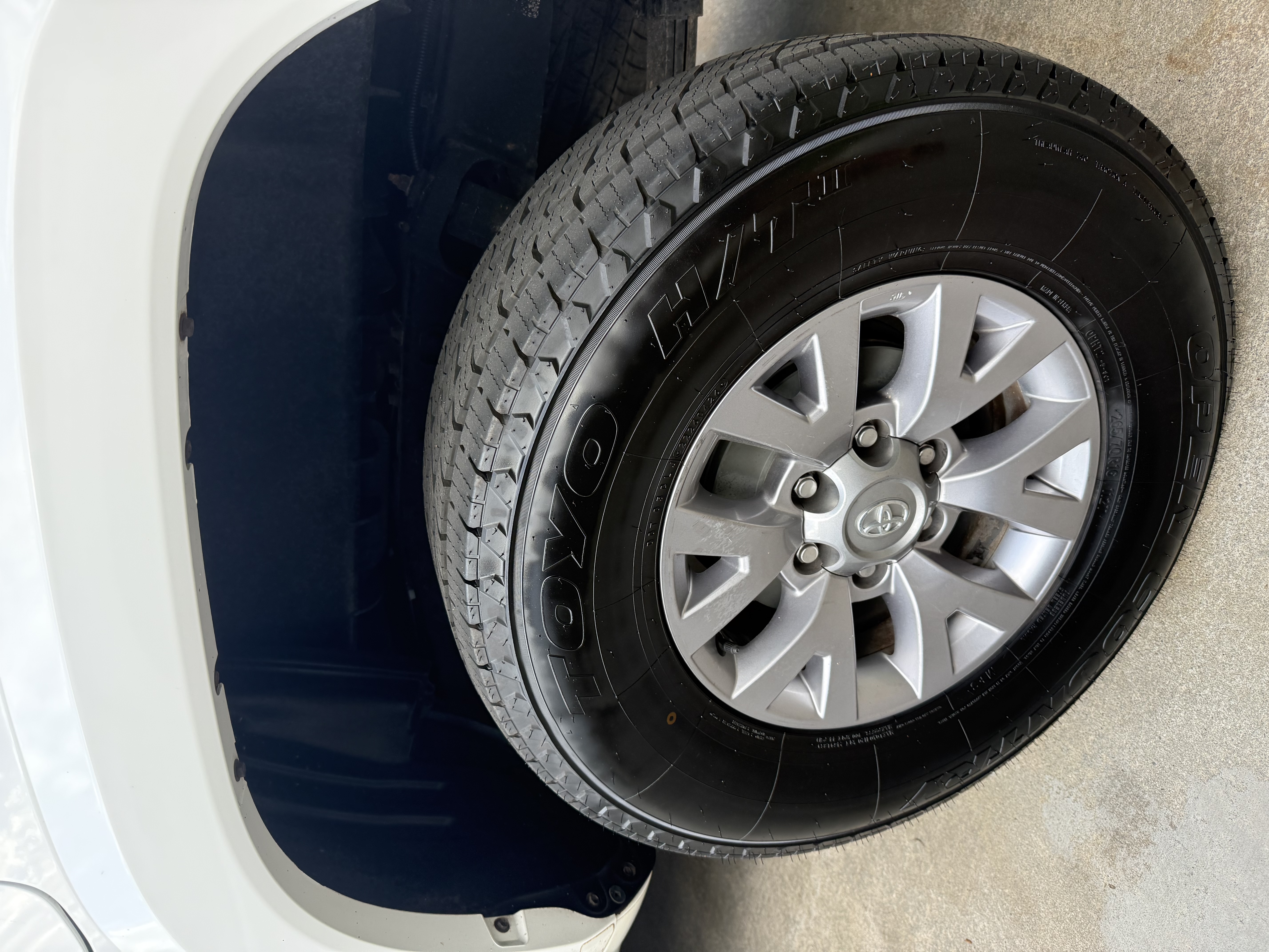 Used 2017 Toyota Tacoma TRD Sport AWD/4WD image 23