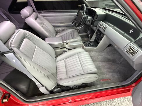 Used 1993 Ford Mustang Cobra RWD image 16