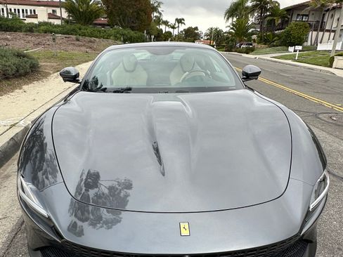 Used 2022 Ferrari Roma image 5