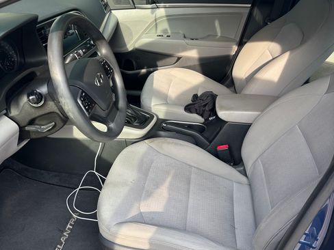 Used 2017 Hyundai Elantra SE FWD image 12