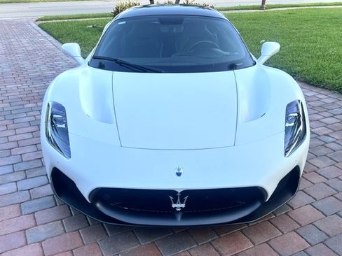 Used 2022 Maserati MC20 Coupe image 10