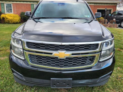Used 2017 Chevrolet Suburban LT image 6