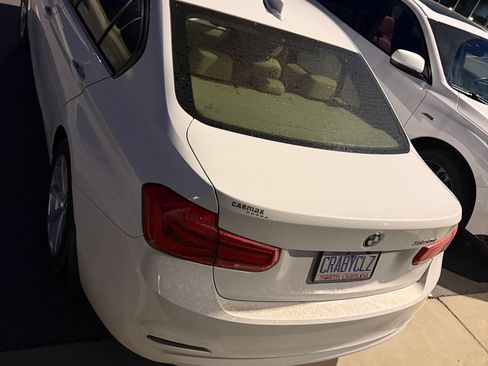 Used 2016 BMW 320i Sedan RWD image 10