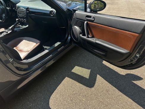 Used 2015 MAZDA MX-5 Miata Grand Touring w/ Premium Package image 30