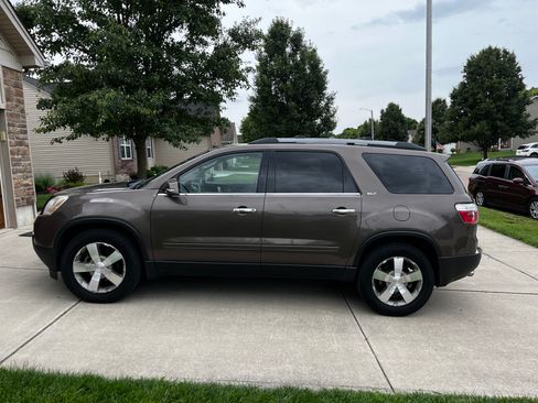 Used 2012 GMC Acadia SLT FWD image 6
