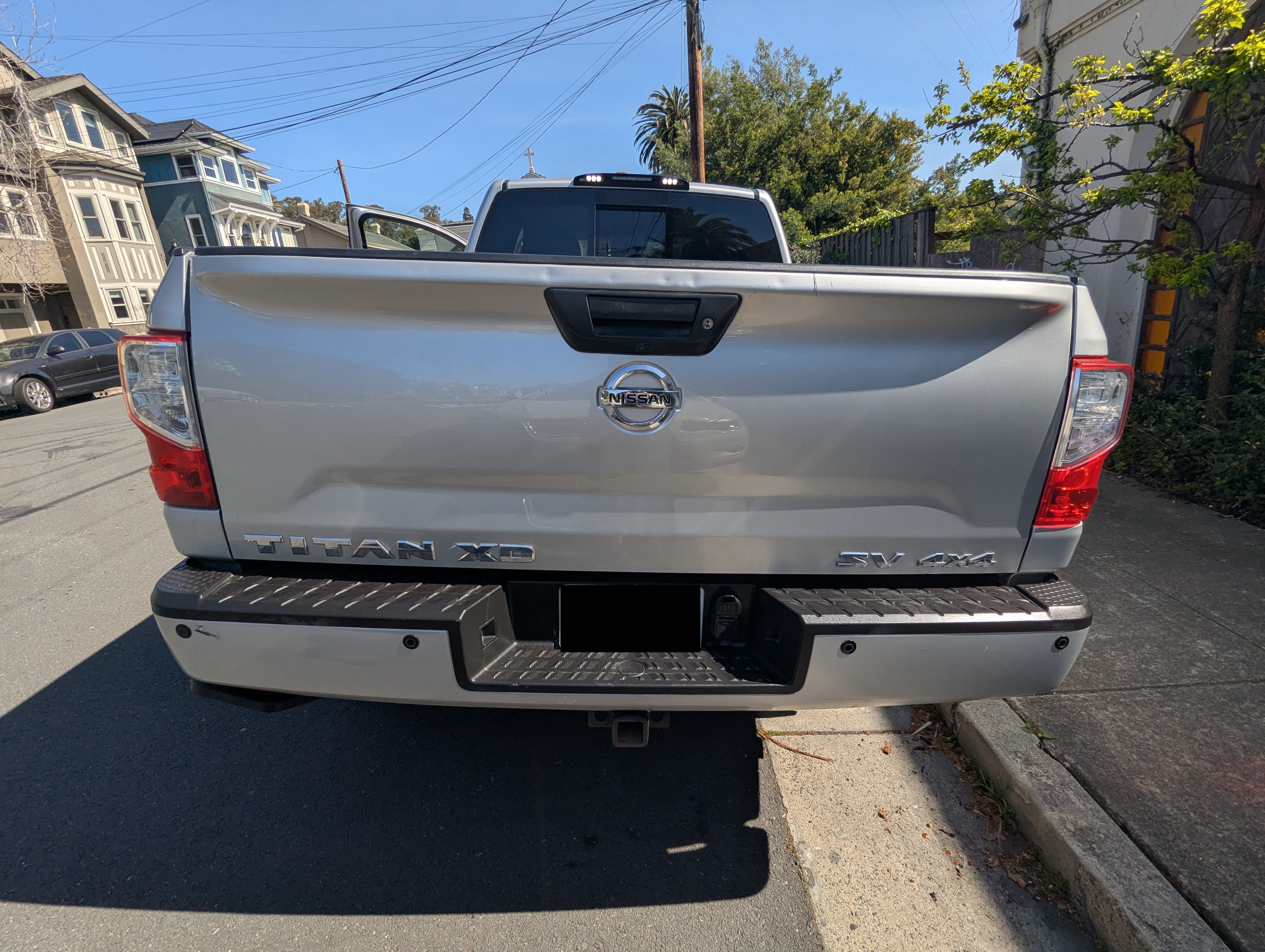 Used 2017 Nissan Titan SV AWD/4WD image 19