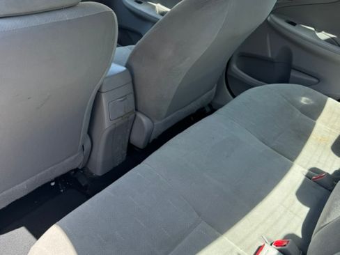 Used 2013 Toyota Corolla L FWD image 12
