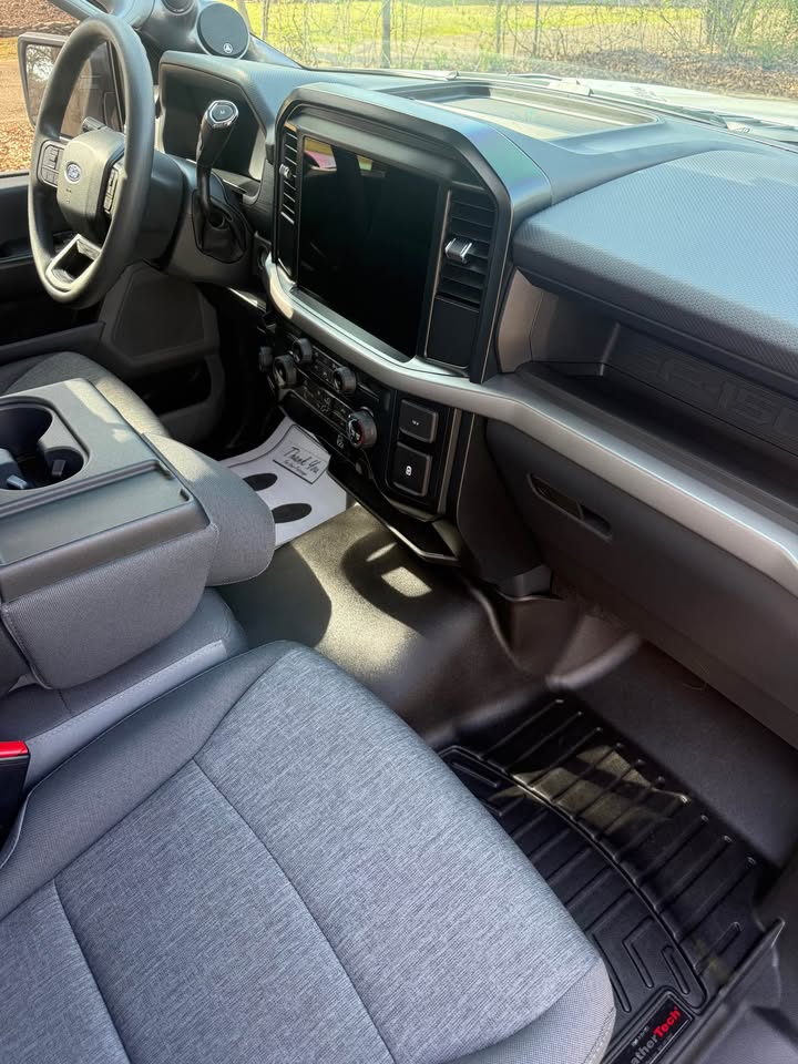 Used 2025 Ford F150 XL RWD image 13