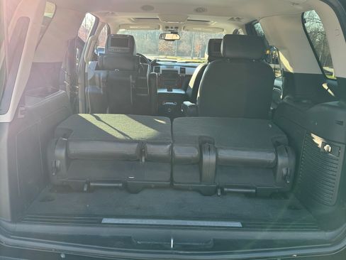 Used 2007 Cadillac Escalade AWD w/ Information Package image 15