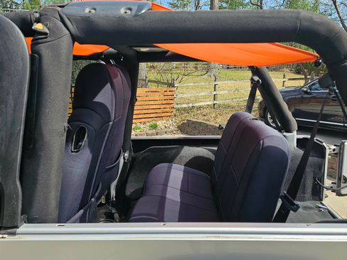 Used 2005 Jeep Wrangler Unlimited image 16