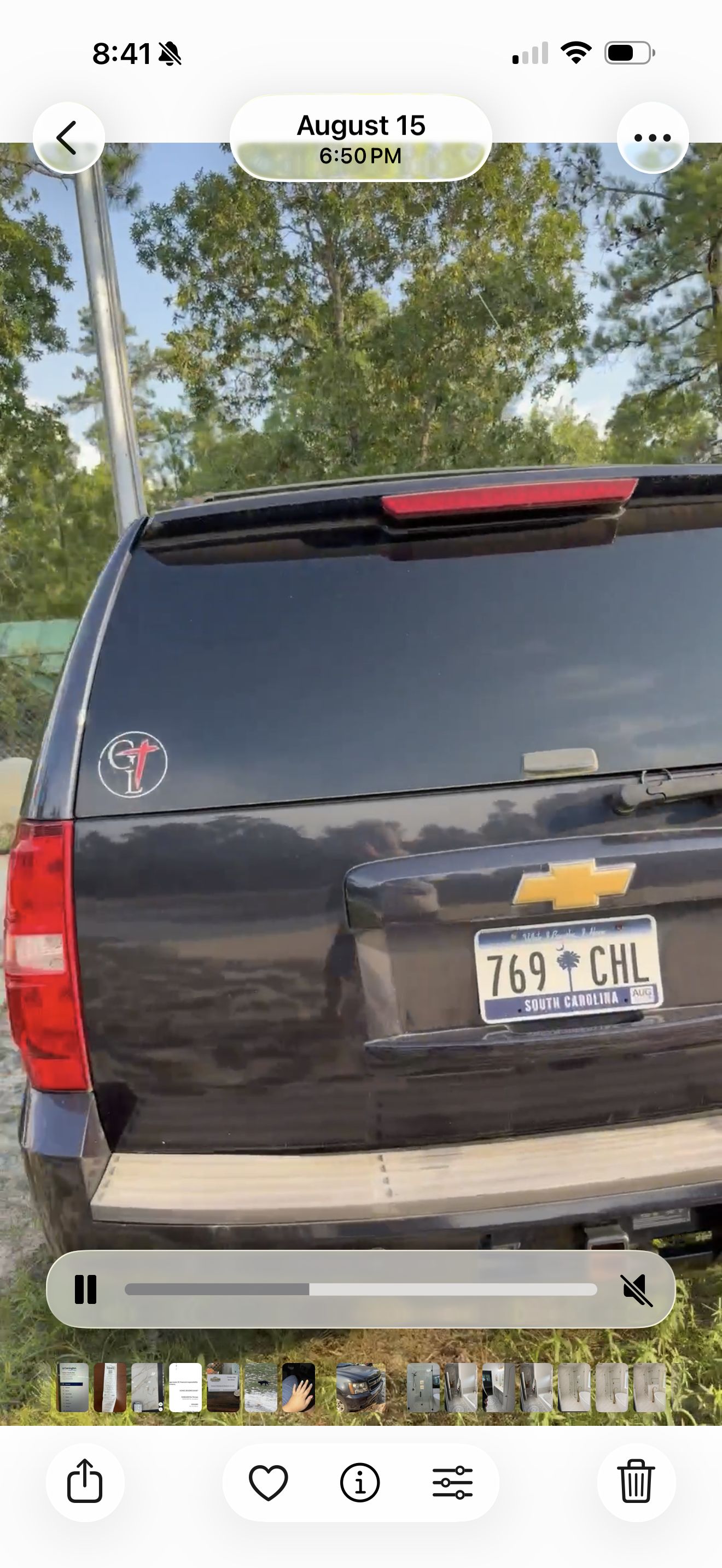 Used 2013 Chevrolet Suburban LT RWD image 16