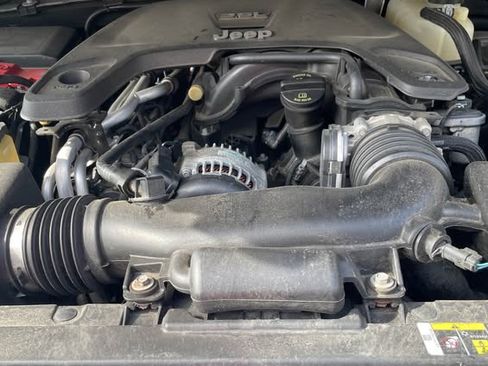 Used 2018 Jeep Wrangler Sport AWD/4WD image 15