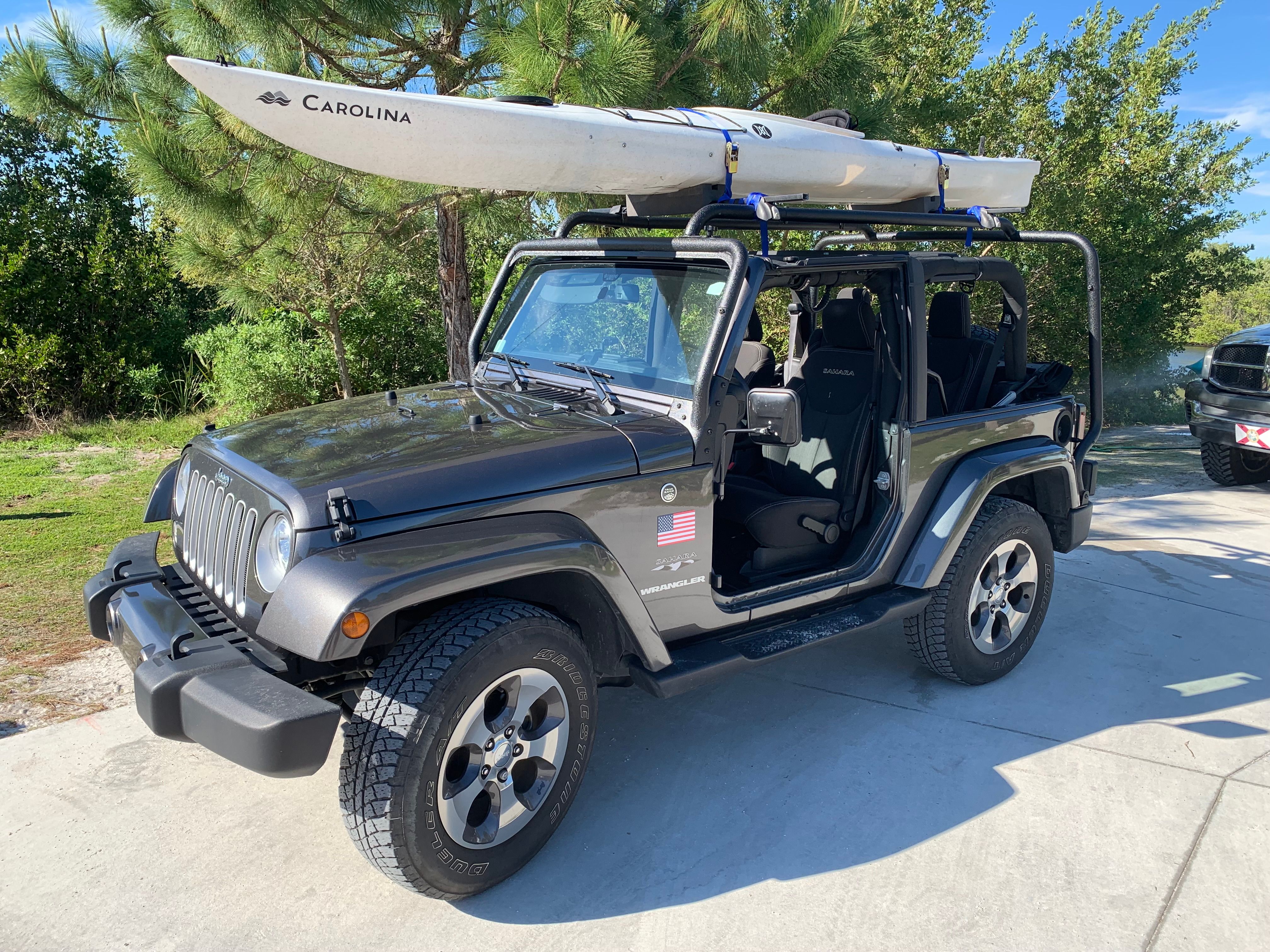 Used 2017 Jeep Wrangler Sahara w/ Connectivity Group AWD/4WD image 20