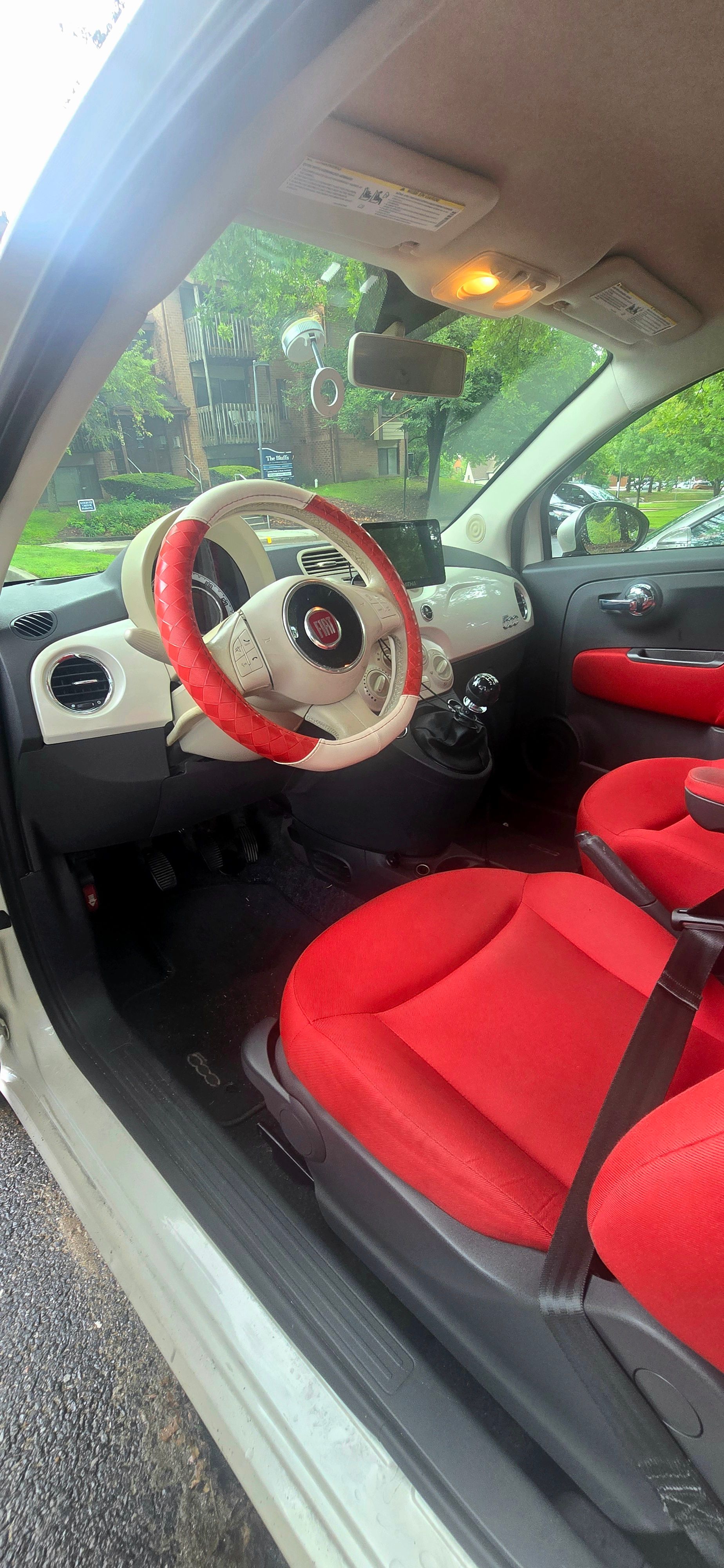 Used 2012 FIAT 500 Pop FWD image 4