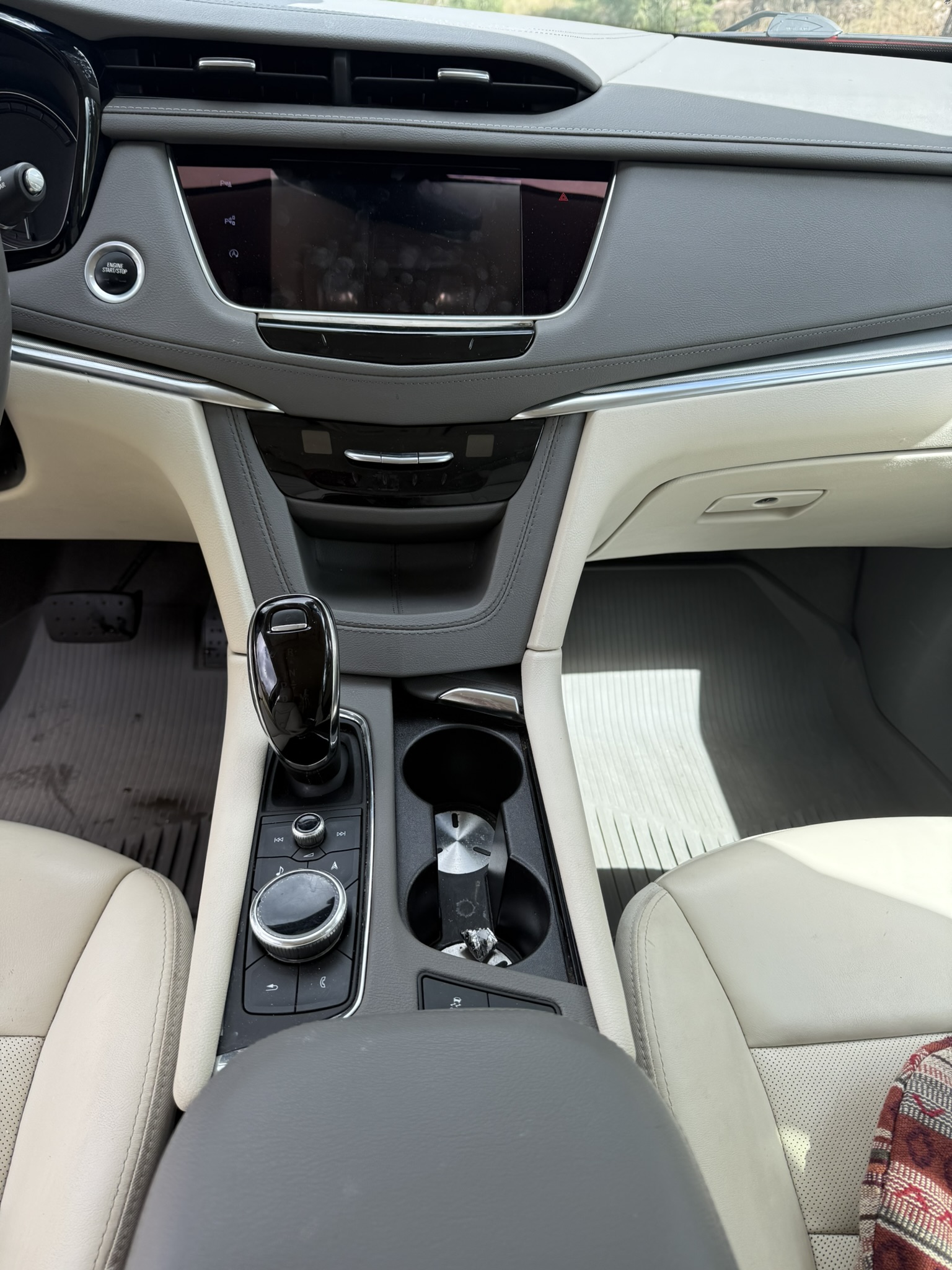 Used 2023 Cadillac XT5 Premium Luxury w/ Technology Package AWD/4WD image 13