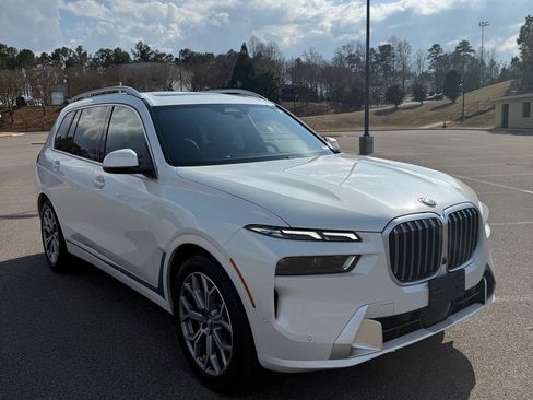 Used 2024 BMW X7 xDrive40i w/ Executive Package image 6