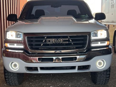 Used 2003 GMC Sierra 1500 SLE w/ Suspension Package, Off-Road image 16