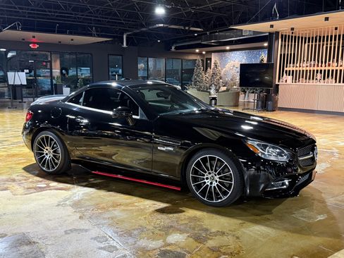Used 2018 Mercedes-Benz SLC 300 image 10