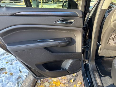 Used 2016 Cadillac SRX Performance w/ Midnight Edition Package image 12