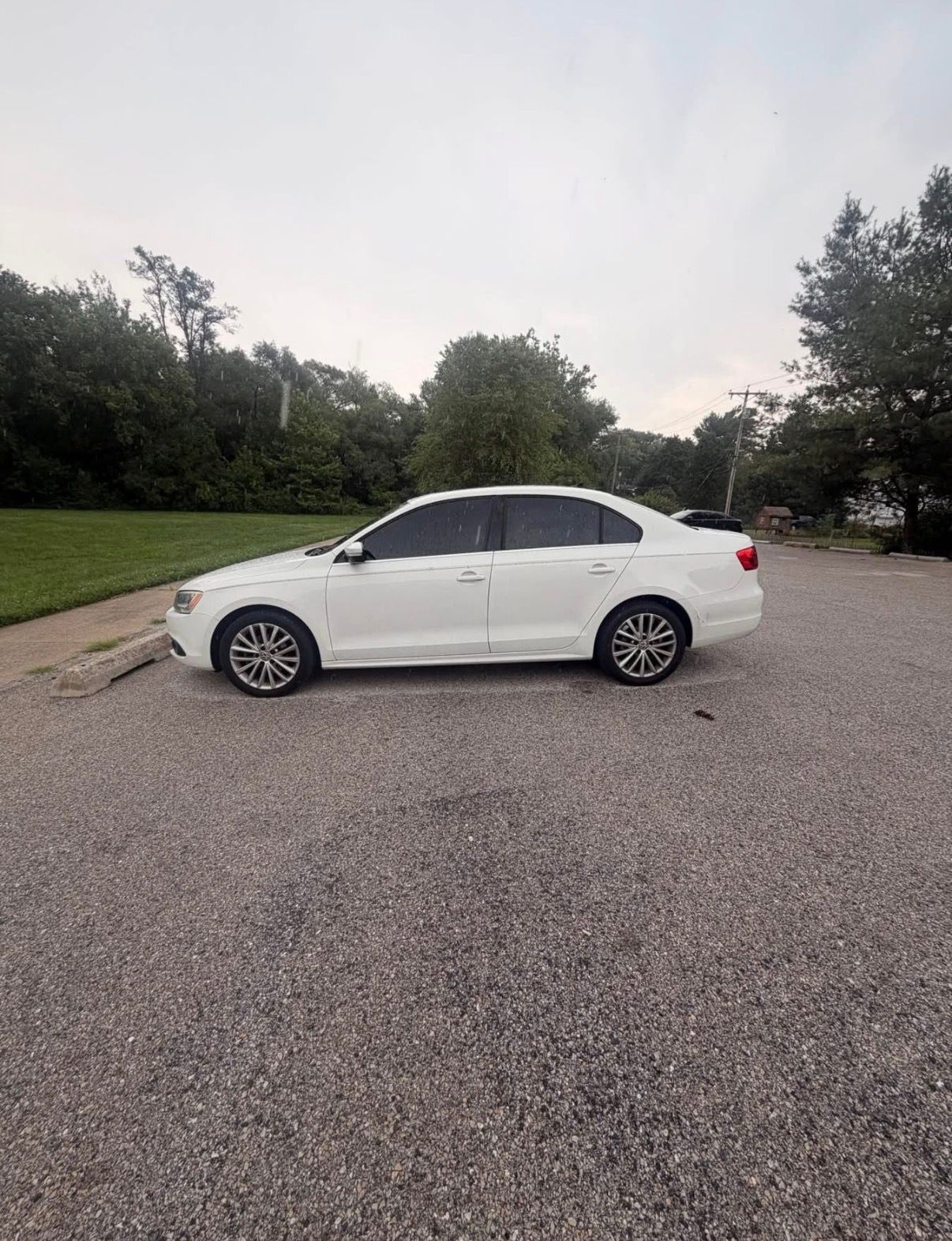 Used 2012 Volkswagen Jetta SEL FWD image 12