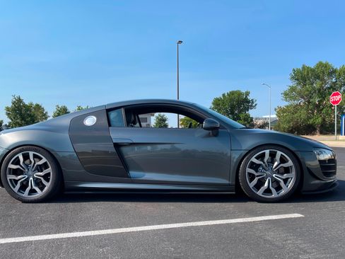 Used 2012 Audi R8 V10 image 12