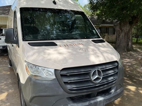 Used 2019 Mercedes-Benz Sprinter 170 image 12