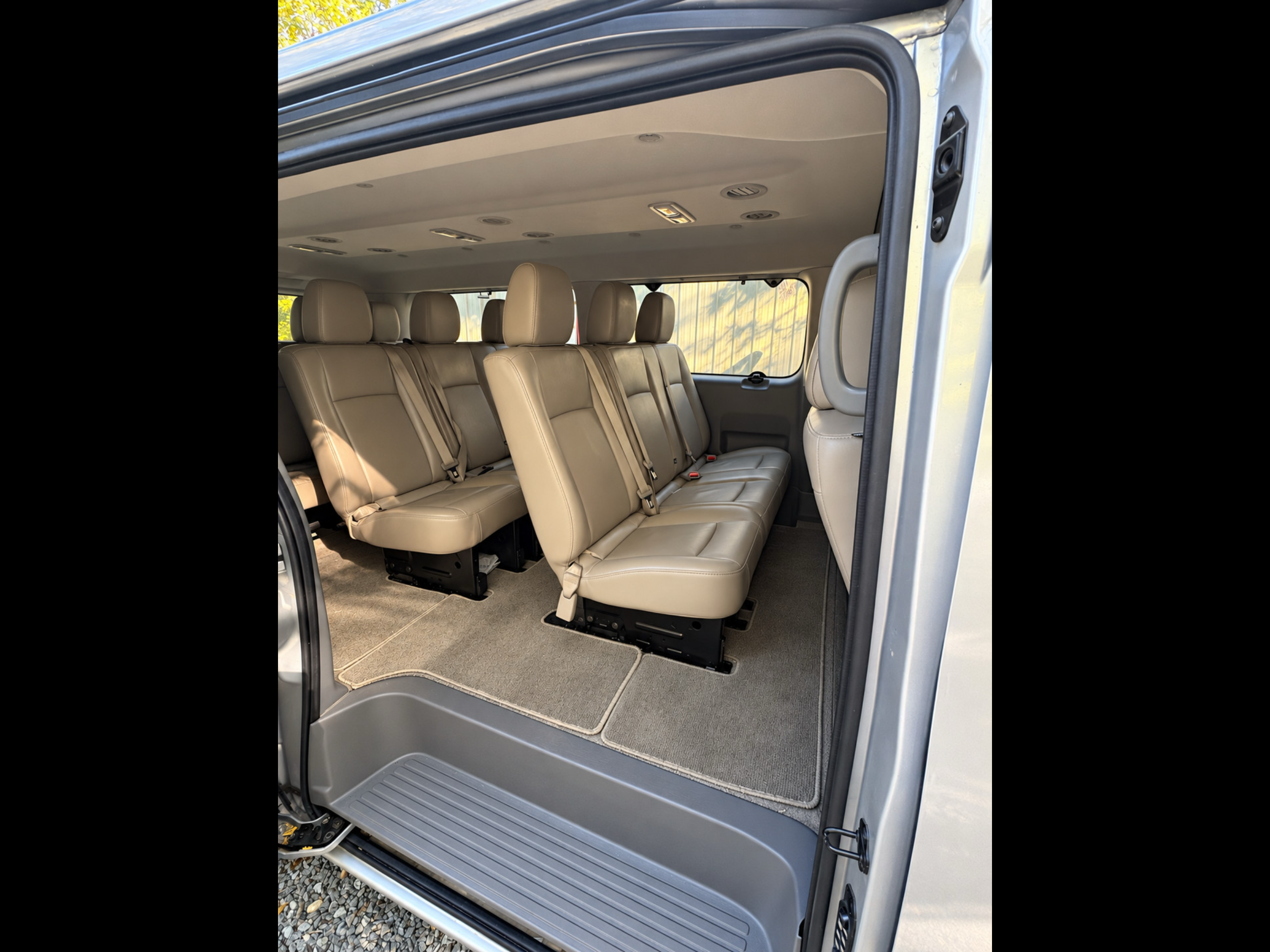 Used 2019 Nissan NV 3500 SL RWD image 15
