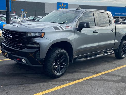 Used 2021 Chevrolet Silverado 1500 LT Trail Boss w/ Convenience Package II image 1