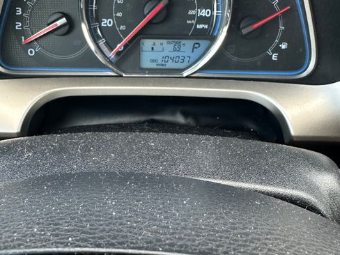 Used 2013 Toyota RAV4 Limited AWD/4WD image 14