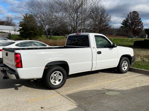 Used 2004 Chevrolet Silverado 1500 W/T w/ Light Duty Power Package image 6