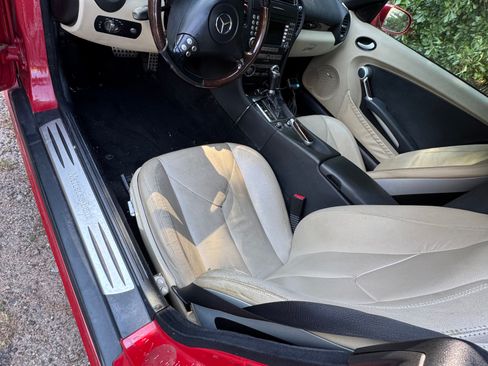 Used 2005 Mercedes-Benz SLK 350 image 4
