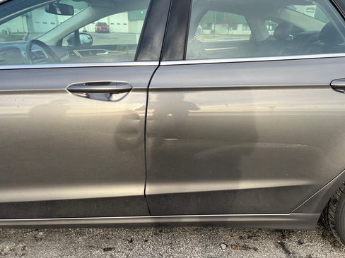 Used 2014 Ford Fusion SE w/ Equipment Group 202A image 30