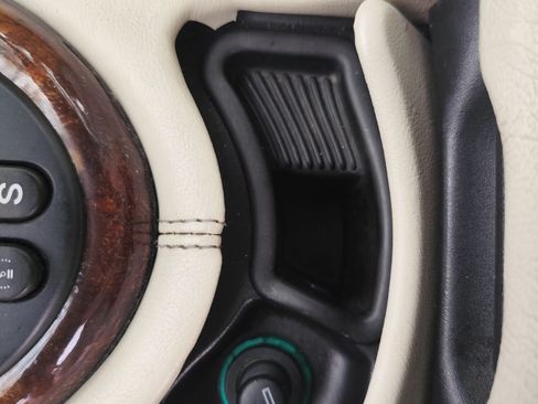 Used 2002 Jaguar XK8 Convertible image 25