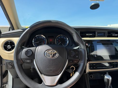 Used 2017 Toyota Corolla LE image 16