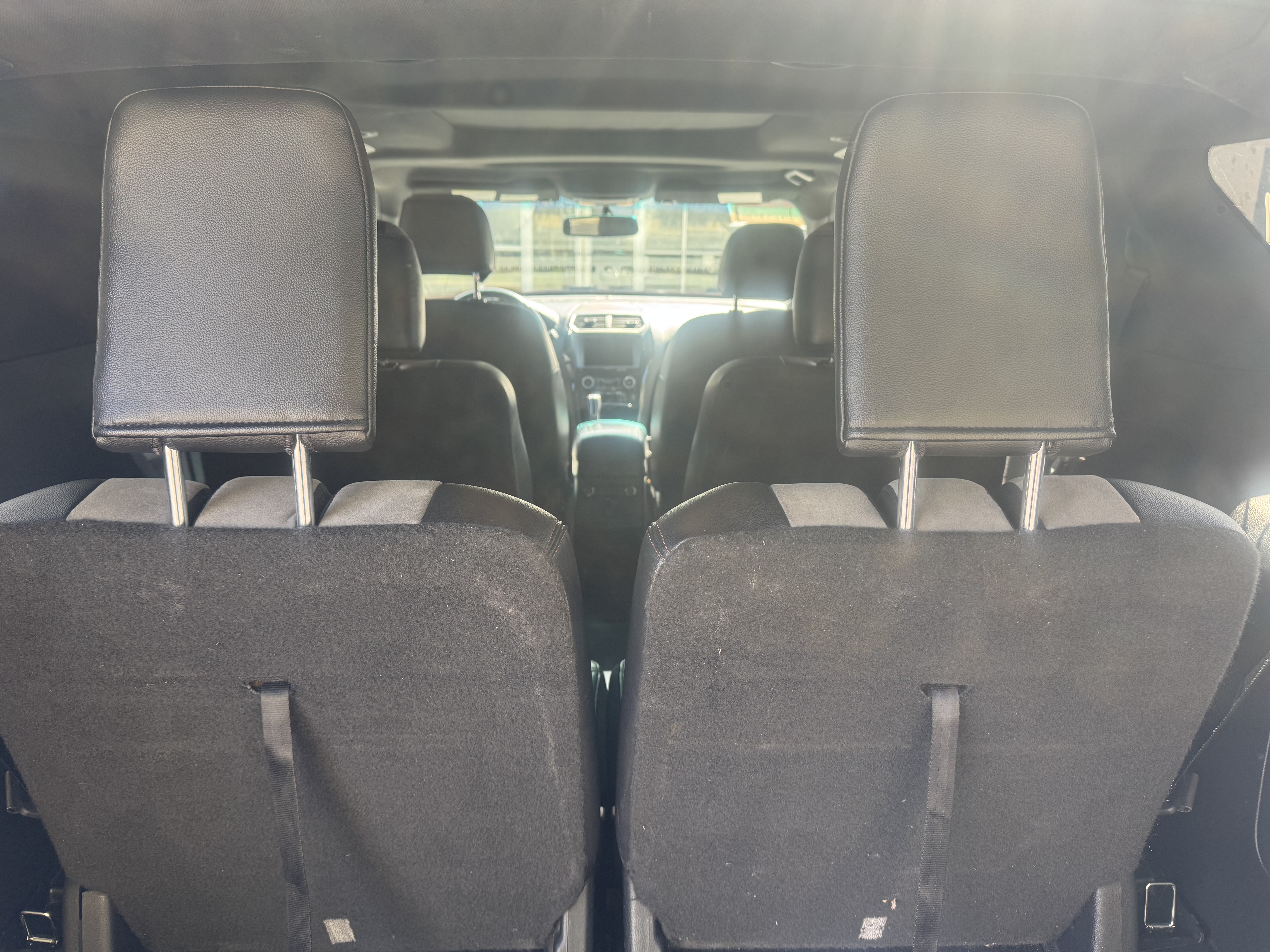 Used 2017 Ford Explorer XLT w/ Equipment Group 202A AWD/4WD image 15