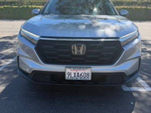 Used 2024 Honda CR-V LX image 4