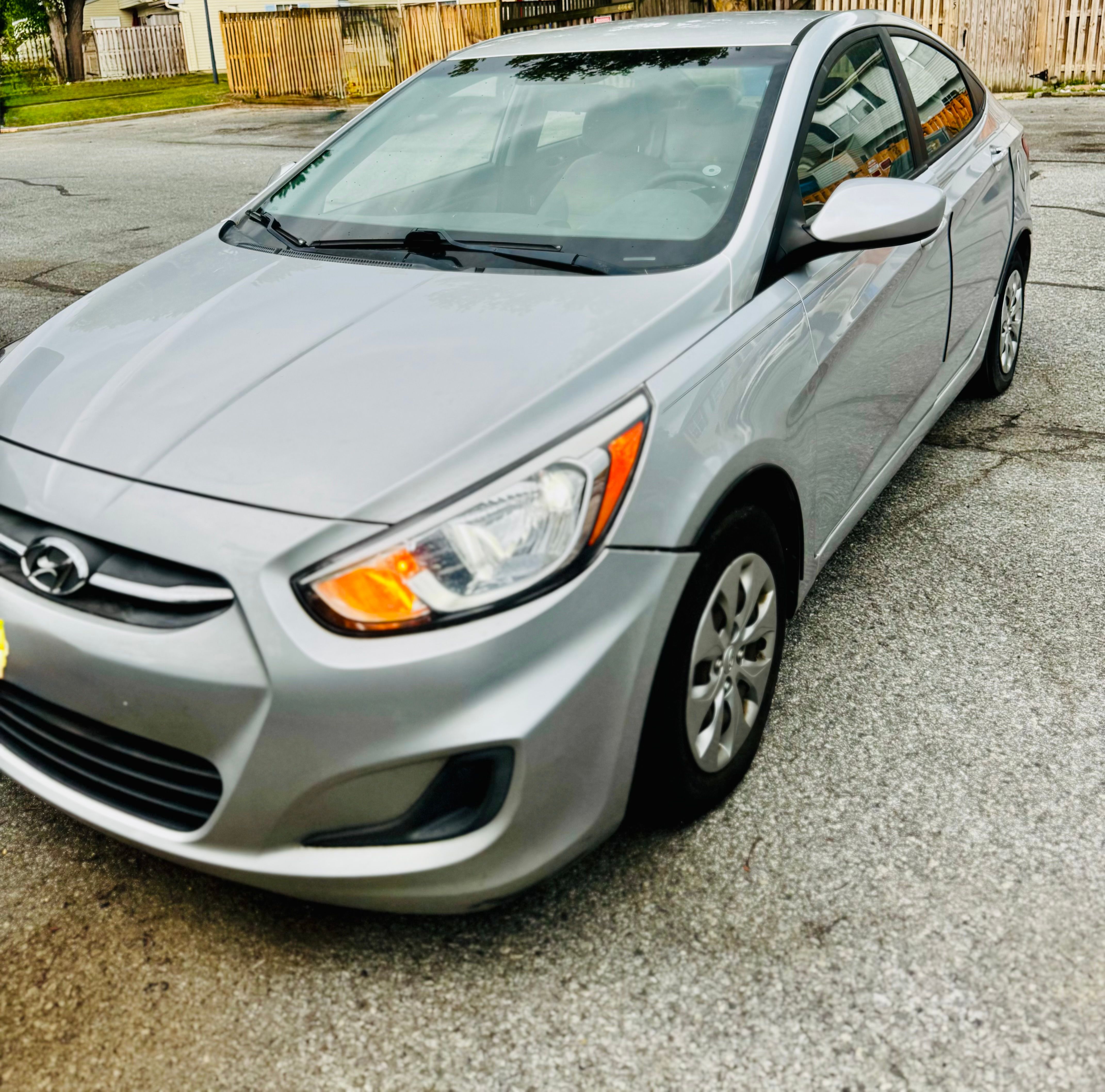 Used 2017 Hyundai Accent SE FWD image 4