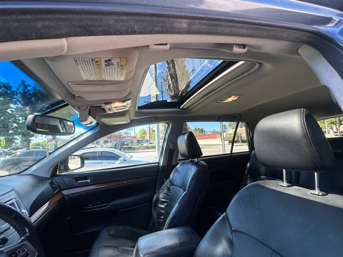 Used 2014 Subaru Outback 2.5i Limited w/ Moonroof Package image 9