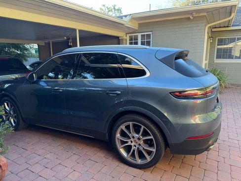 Used 2019 Porsche Cayenne S image 22
