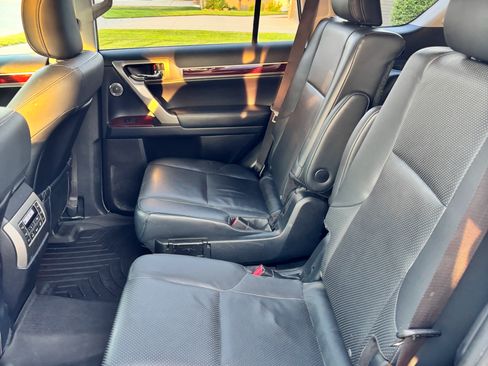 Used 2019 Lexus GX 460 Luxury AWD/4WD image 10