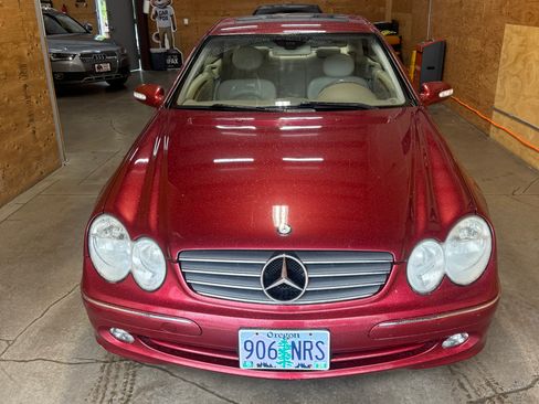 Used 2004 Mercedes-Benz CLK 320 Coupe image 2