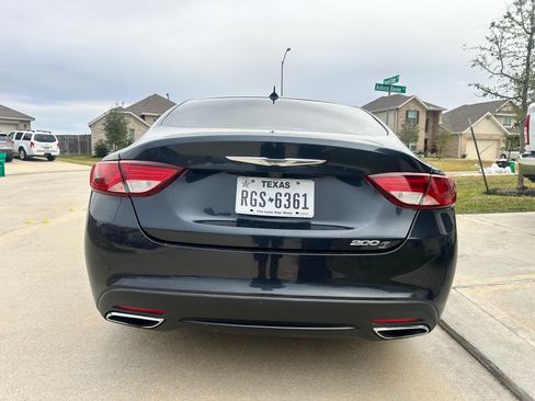 Used 2016 Chrysler 200 S w/ Navigation & Sound Group I image 13