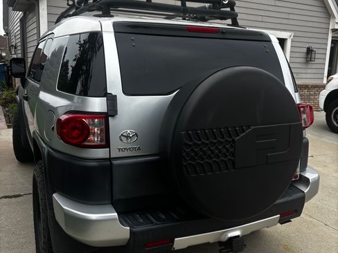 Used 2007 Toyota FJ Cruiser 4WD w/ Upgrade Pkg 2 image 4