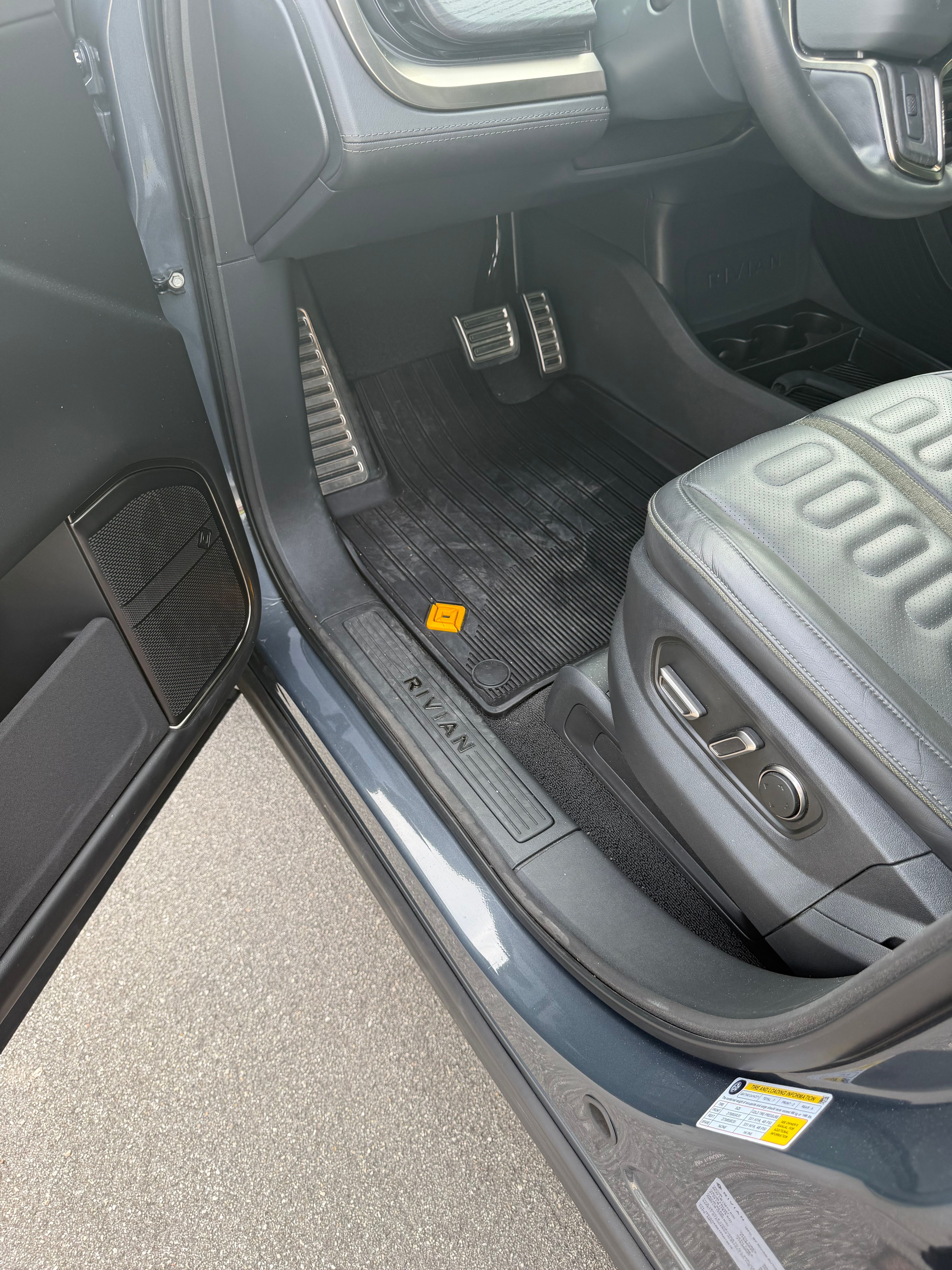 Used 2023 Rivian R1S Adventure Quad AWD/4WD image 22