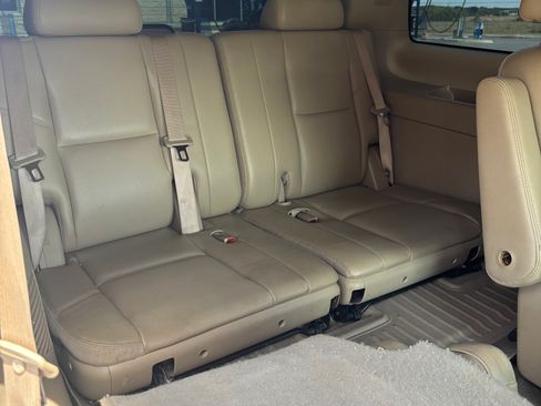 Used 2010 Chevrolet Tahoe LTZ image 21