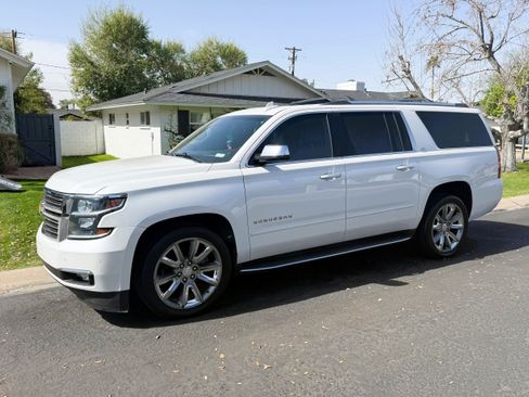 Used 2016 Chevrolet Suburban LTZ image 1